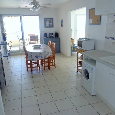 54 M², Double Terrasse, Ascenseur, Parking Apartment